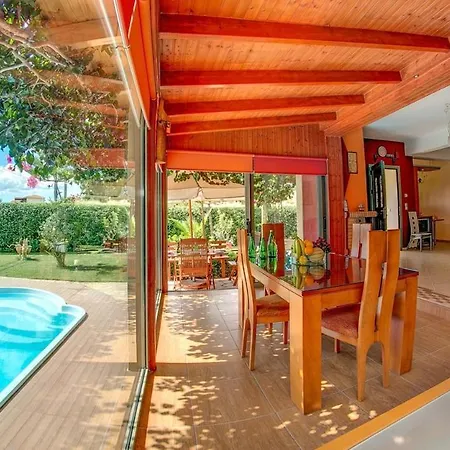 Villa Trapezaki Secret Garden *